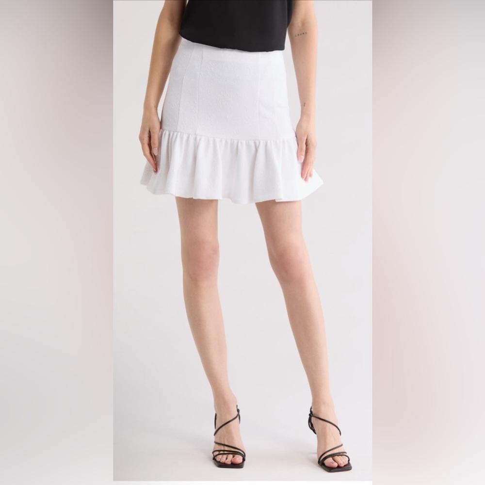 Veronica Beard White Ruffled Bubble Mini Skirt, N… - image 1